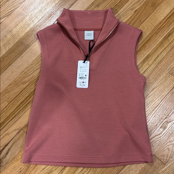 Varley Tops - NWT Varley Magnolia 2.0 1/2 Zip Tank in Canyon Rose